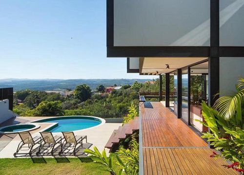 家居智能化趋势 铝门十大品牌找准自我定位很关键